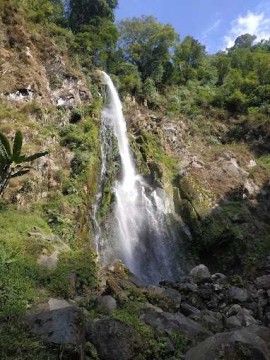 Curug Lawe. (jogjasuper)